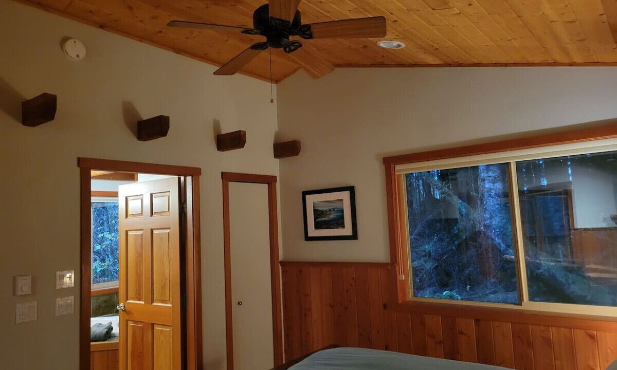 Photo of Bedroom in Ucluelet