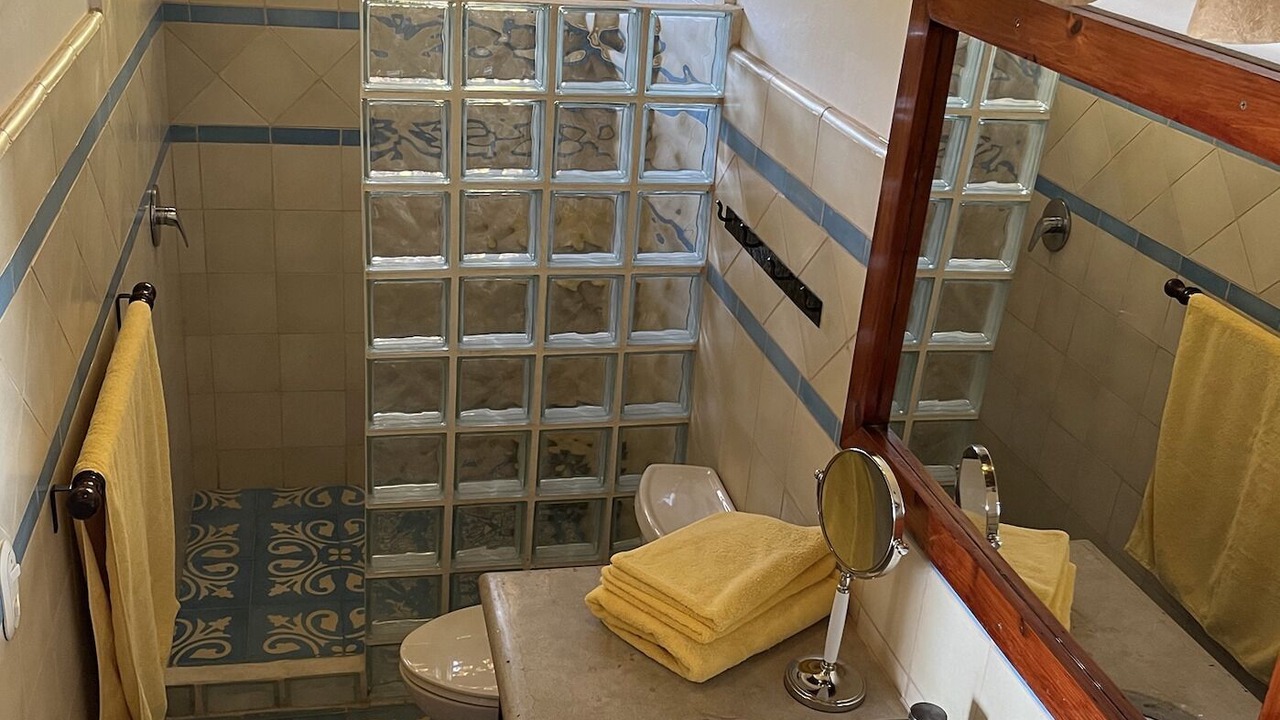 Photo of Bathroom in Paradise Bay