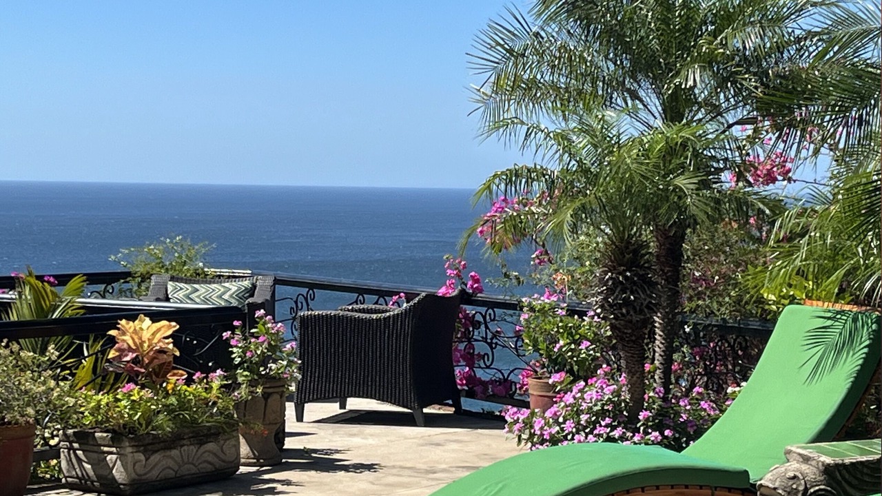 Photo of Patio Balcony in Paradise Bay