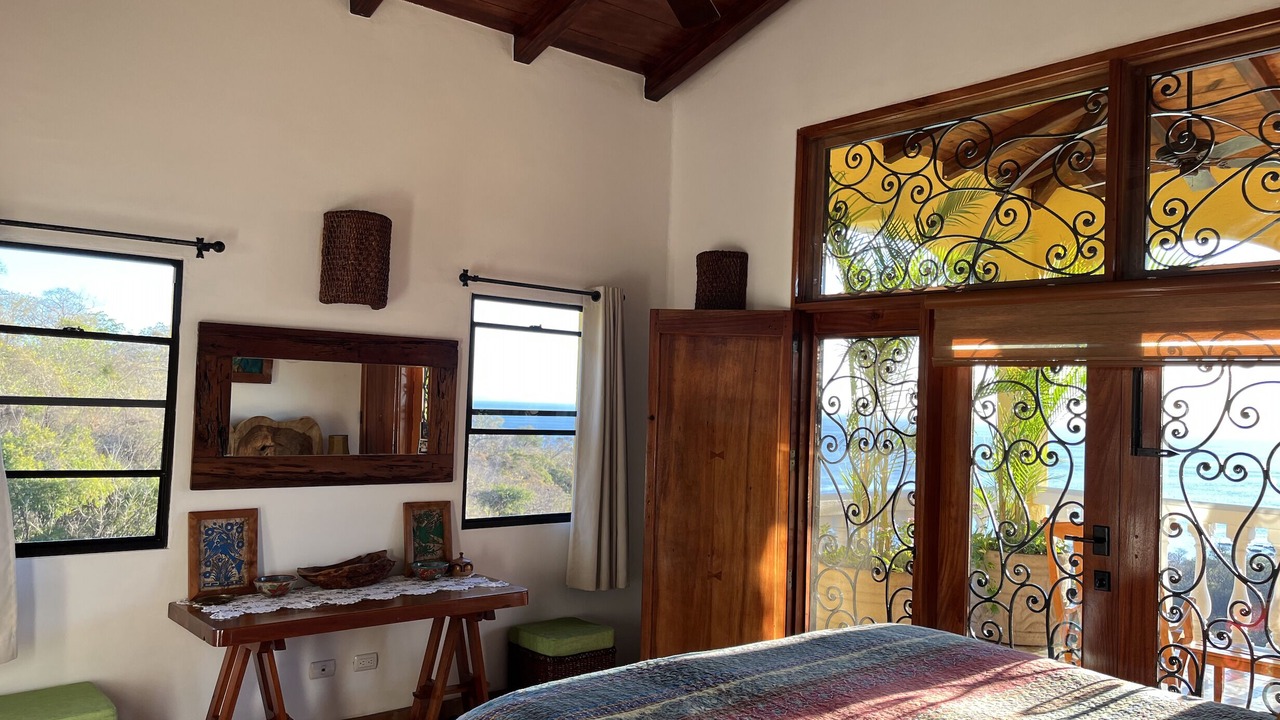 Photo of Bedroom in Paradise Bay
