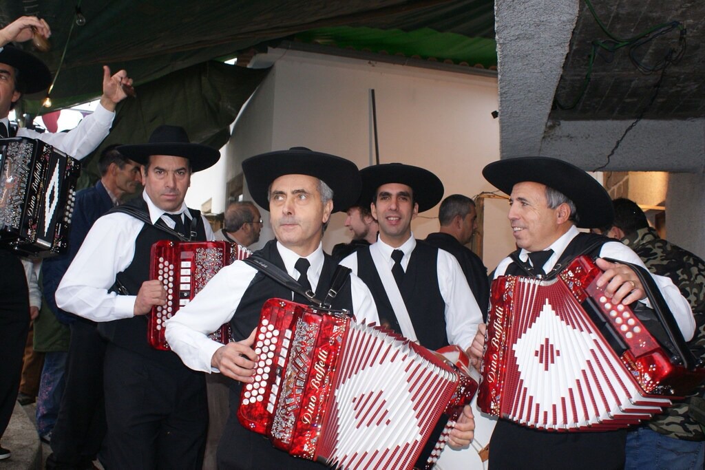 Photo of Human In Picture in Covas