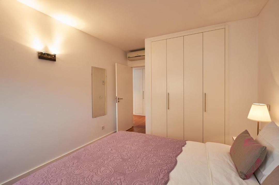 Photo of Bedroom in Alges