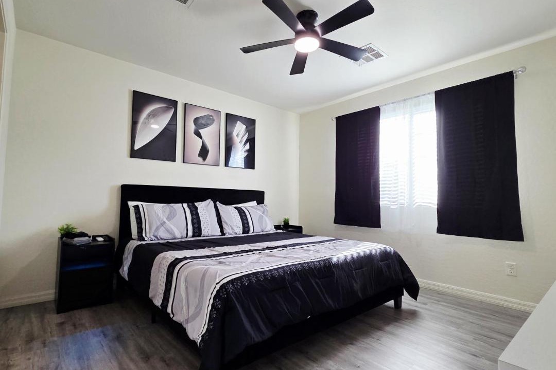 Photo of Bedroom in Sunrise Manor