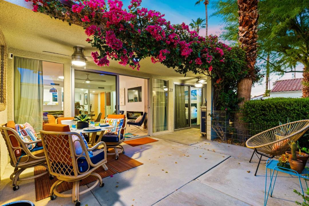 Photo of Patio Balcony in Araby Commons