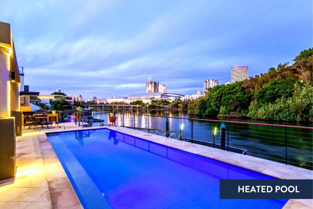 Photo of Others in Broadbeach Waters