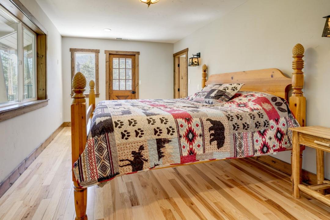 Photo of Bedroom in Echo Lake