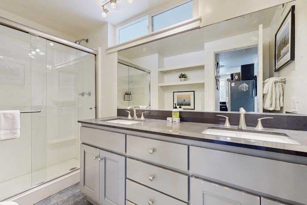 Photo of Bathroom in West Newport