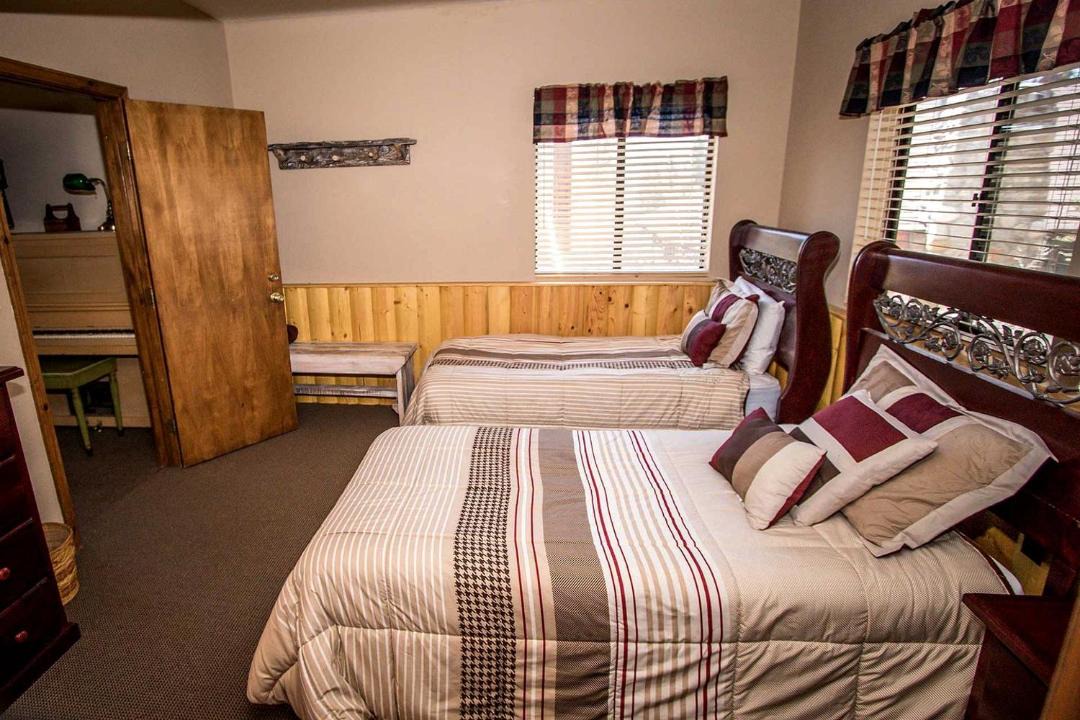 Photo of Bedroom in Fawnskin
