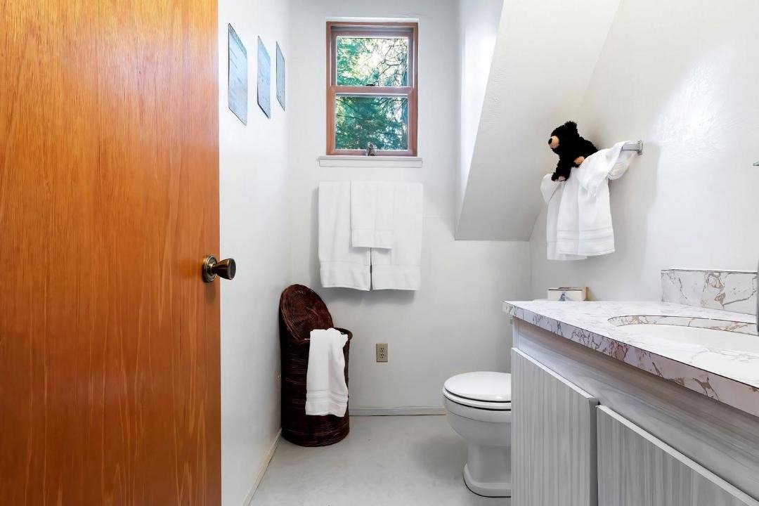 Photo of Bathroom in Dorrington