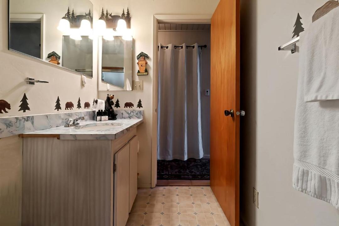 Photo of Bathroom in Dorrington
