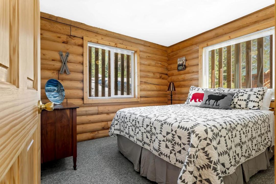 Photo of Bedroom in Bear Valley