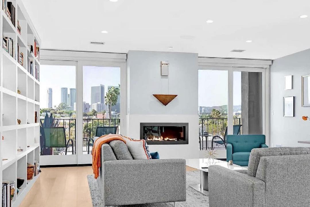 Photo of Livingroom in Beverly Hills