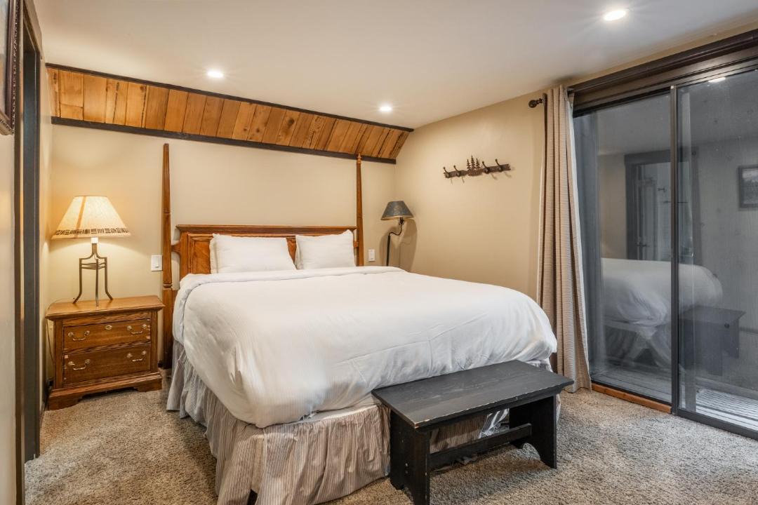 Photo of Bedroom in Mammoth Lakes