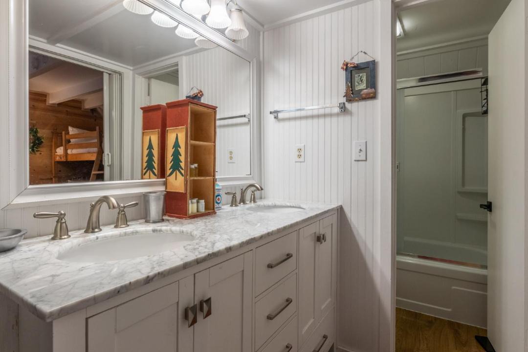 Photo of Bathroom in Mammoth Lakes