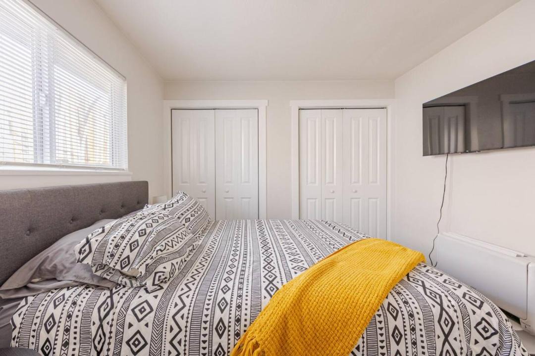 Photo of Bedroom in Midtown