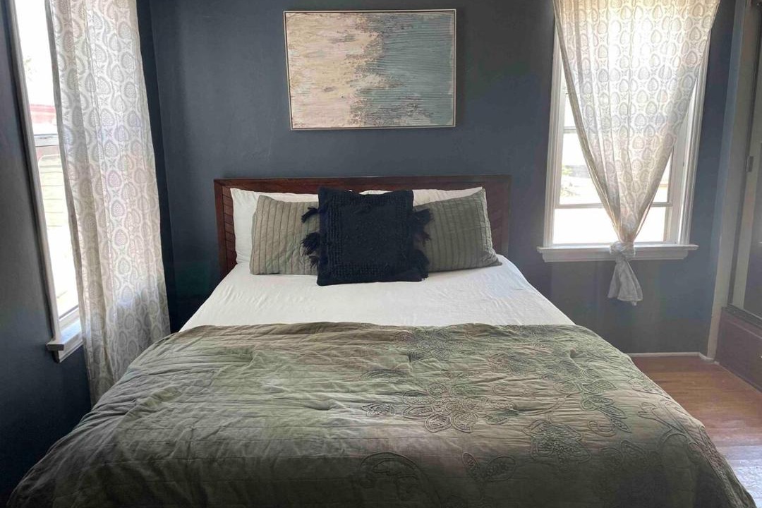 Photo of Bedroom in Harbor