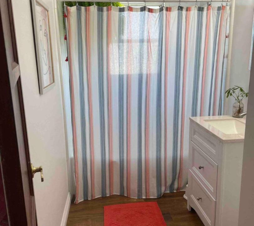 Photo of Bathroom in Harbor