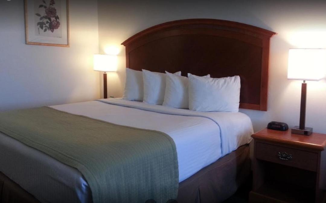 Photo of Bedroom in Delano