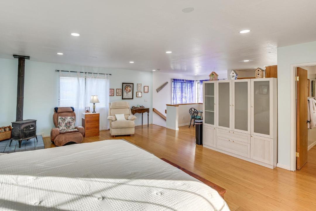 Photo of Bedroom in Lompoc