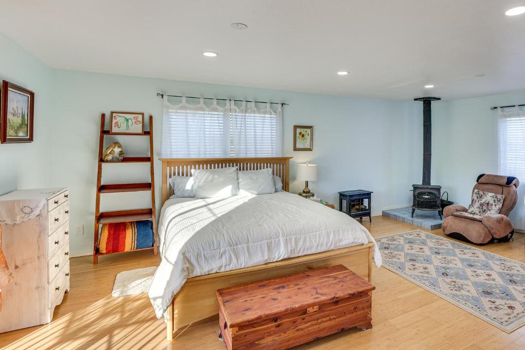 Photo of Bedroom in Lompoc