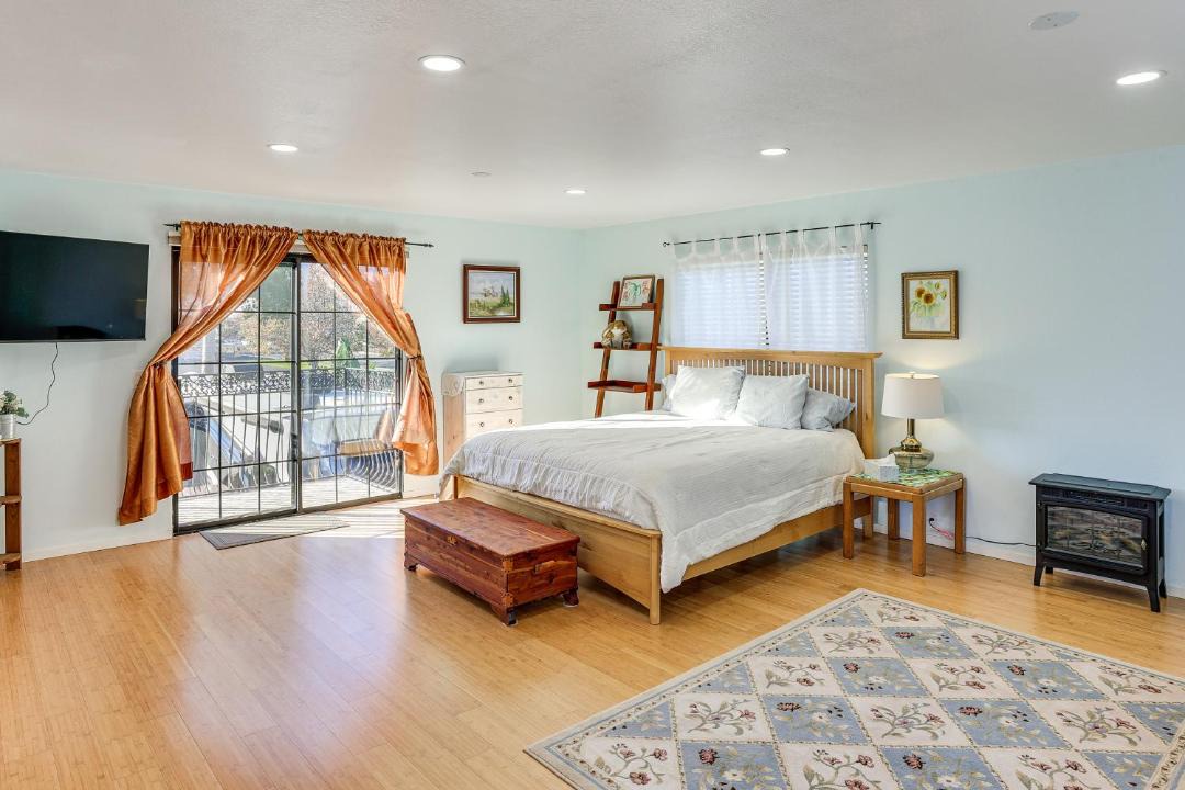 Photo of Bedroom in Lompoc