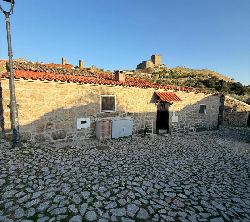 Photo of Buildings in Meda