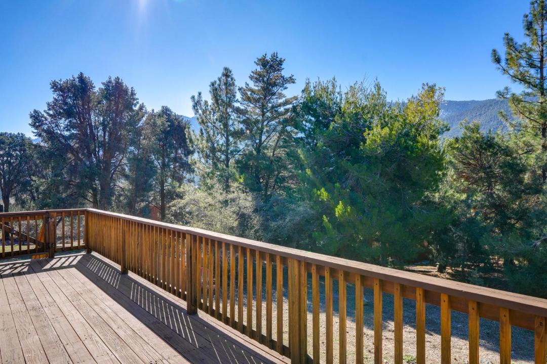 Photo of Patio Balcony in Pine Mountain Club