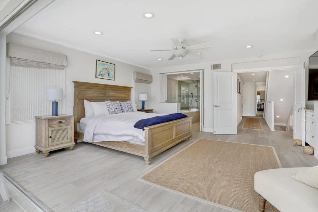 Photo of Bedroom in West Newport