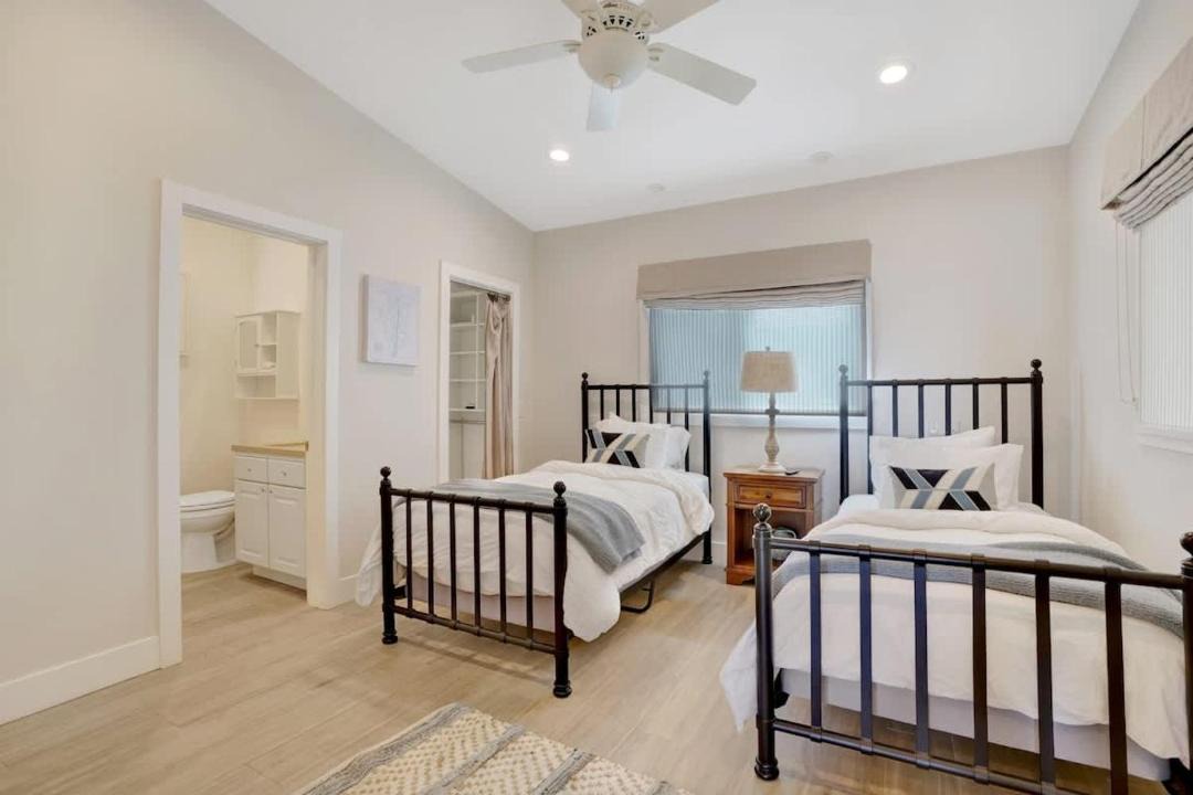 Photo of Bedroom in West Newport