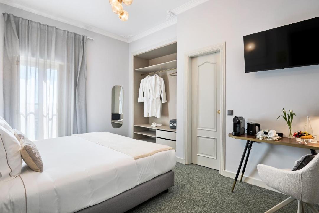 Photo of Bedroom in Estoril