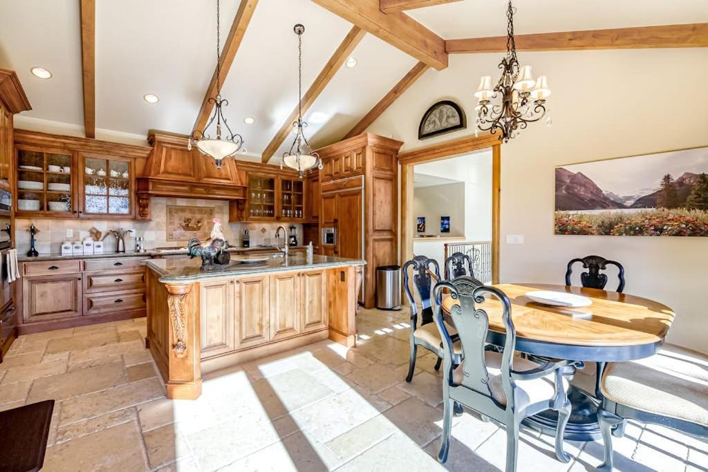 Photo of Kitchen in Round Hill Village