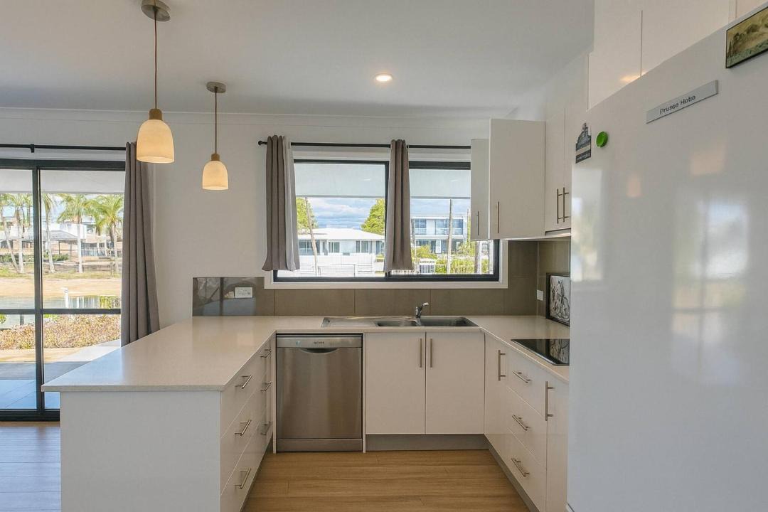 Photo of Kitchen in Broadbeach Waters