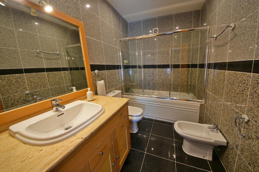 Photo of Bathroom in Mangualde