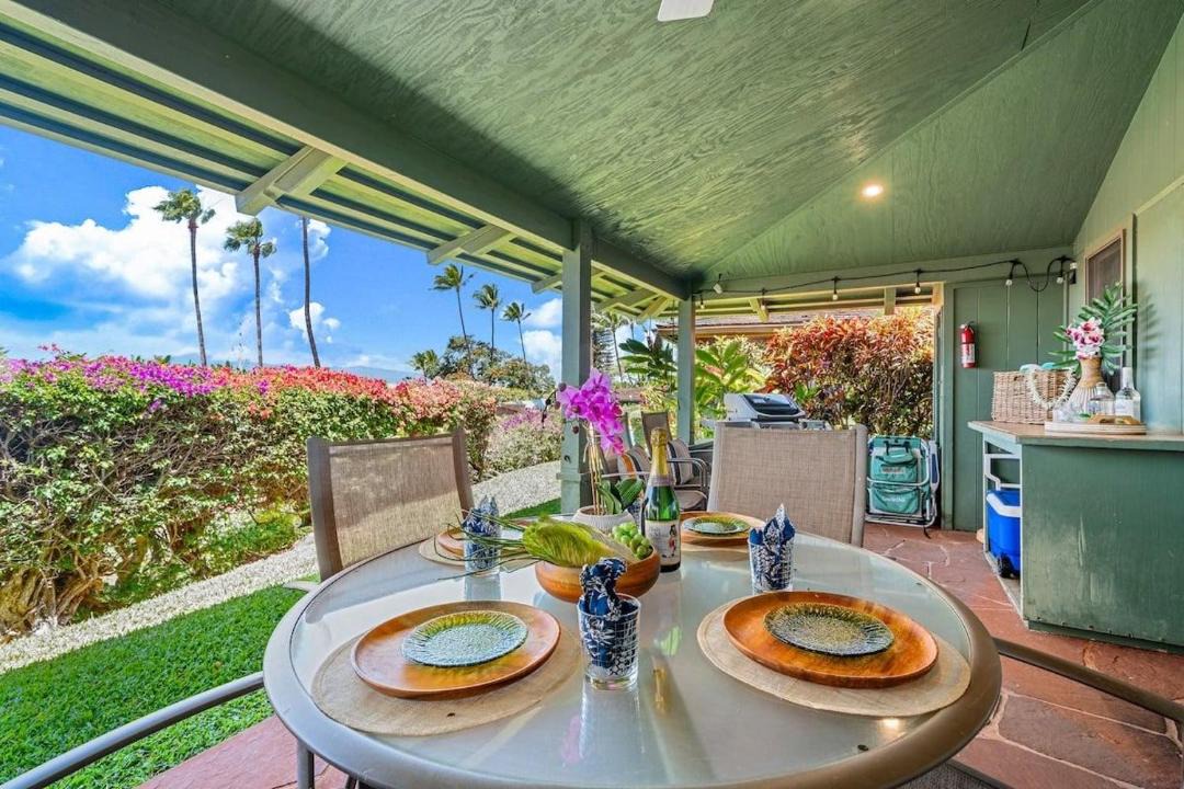 Photo of Others in Downtown Lahaina