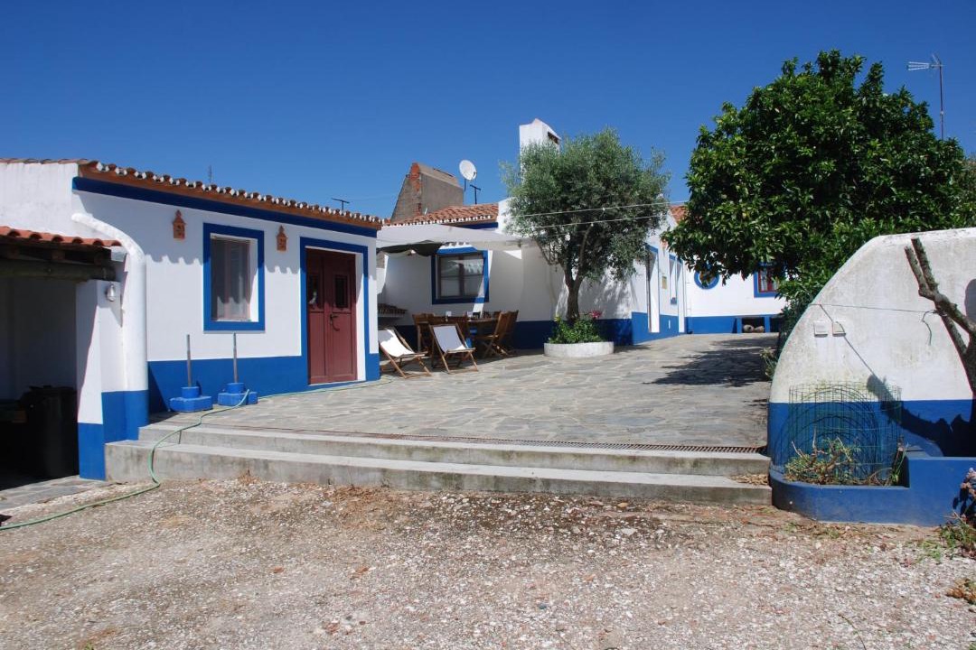 Photo of Buildings in Santiago Maior