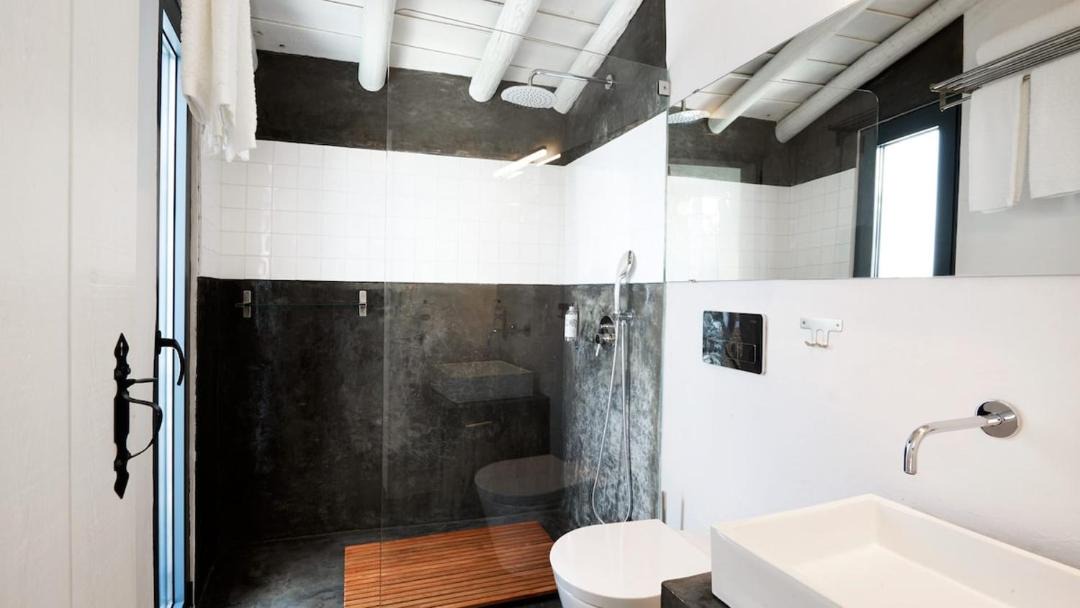Photo of Bathroom in Amieira