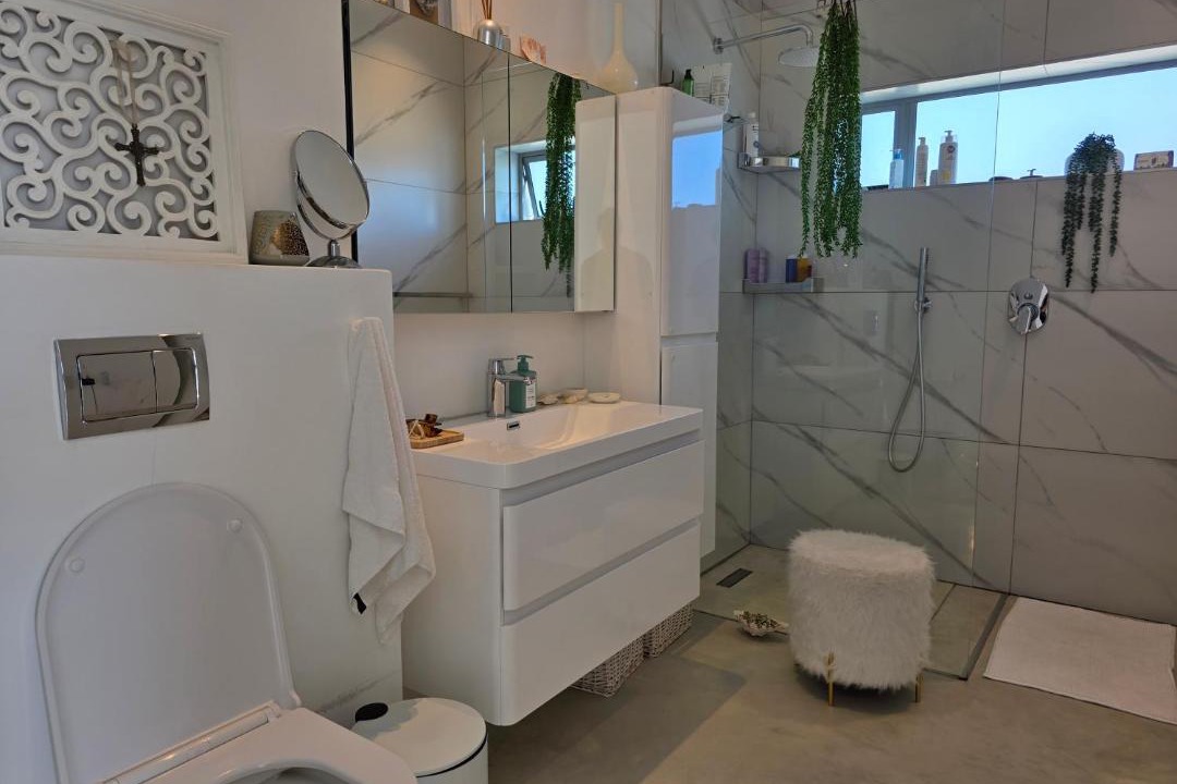 Photo of Bathroom in Wavecrest