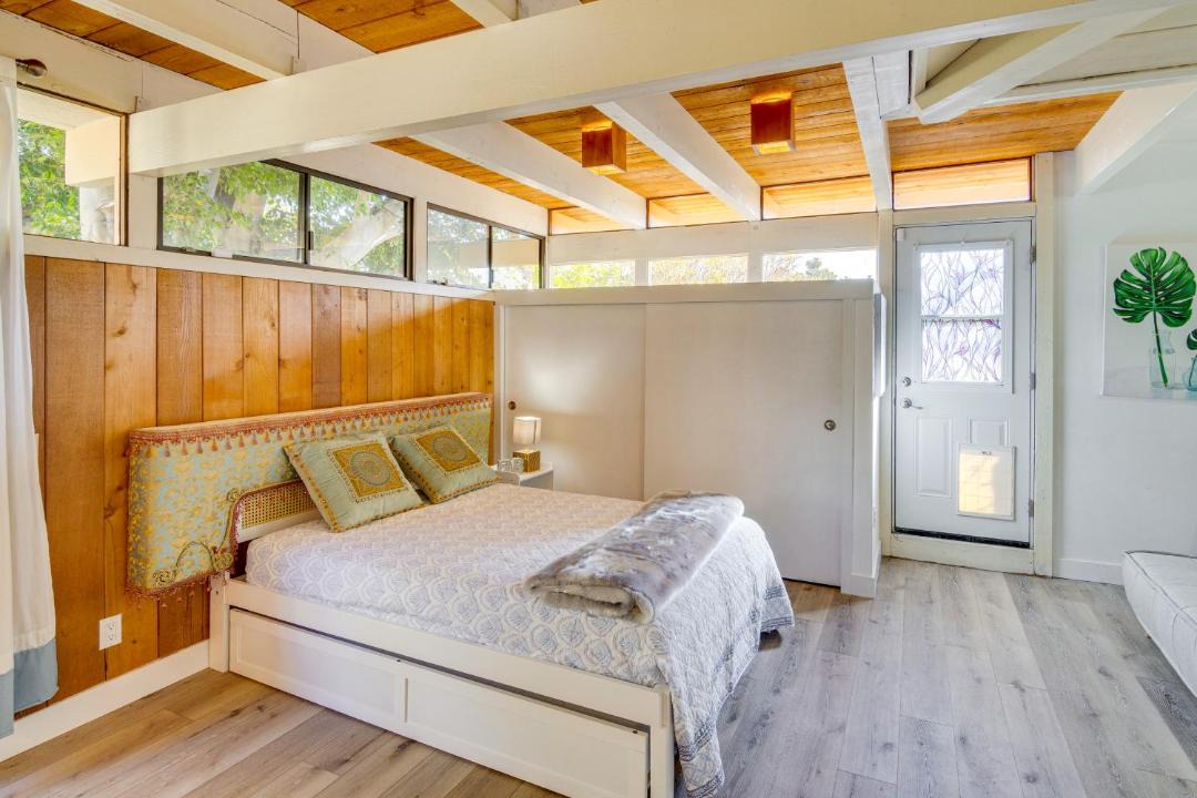 Photo of Bedroom in Central Malibu
