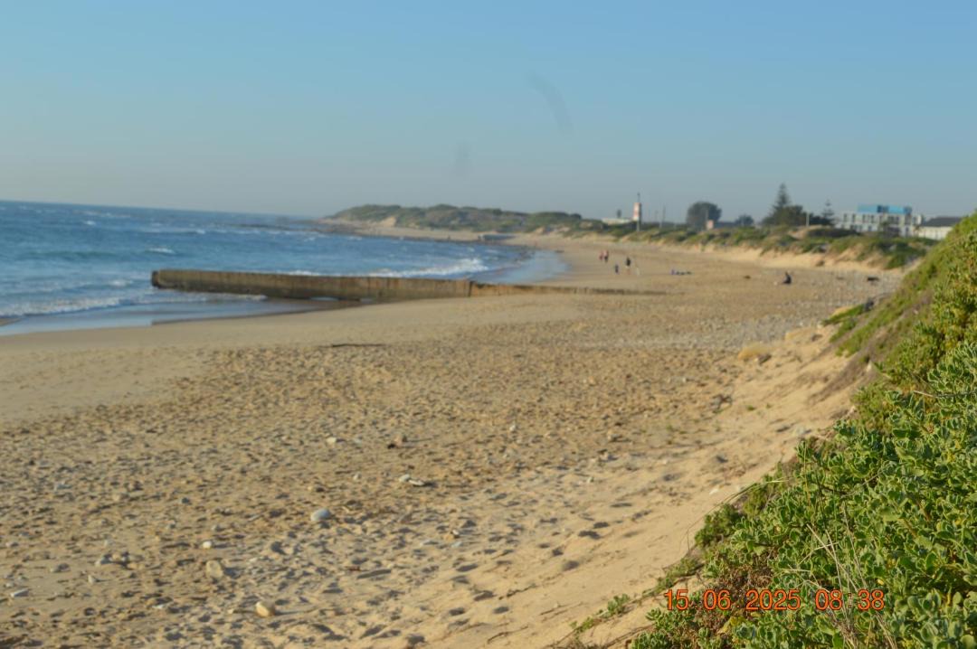 Photo of Others in Pollok Beach