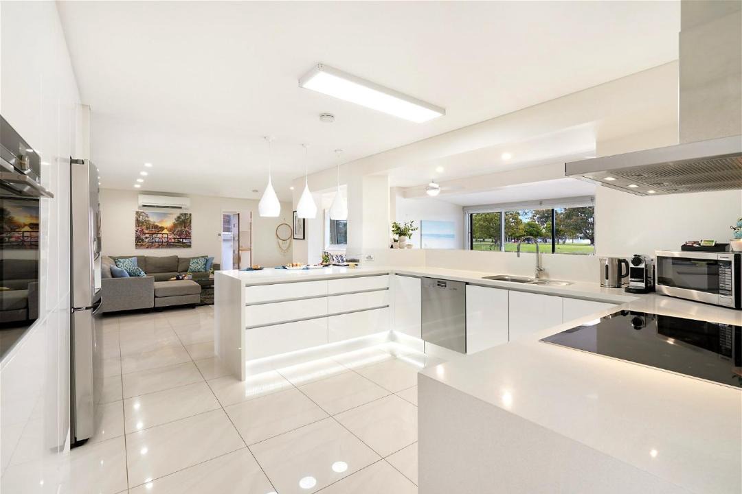 Photo of Kitchen in Broadbeach Waters