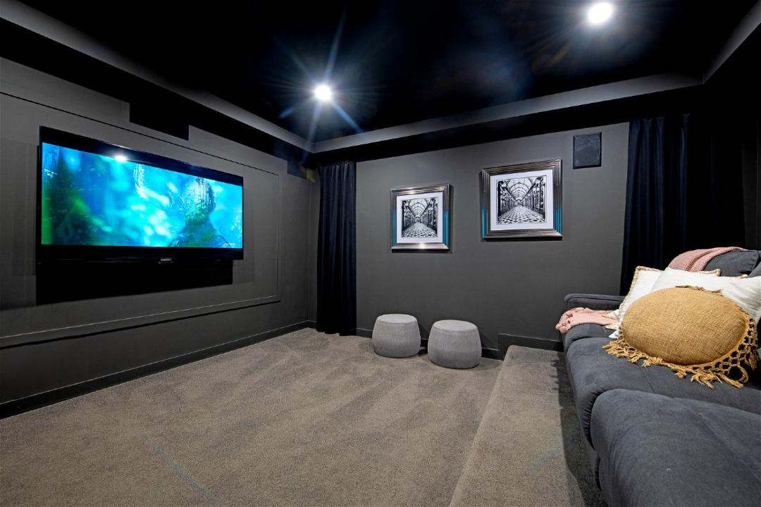 Photo of Livingroom in Broadbeach Waters
