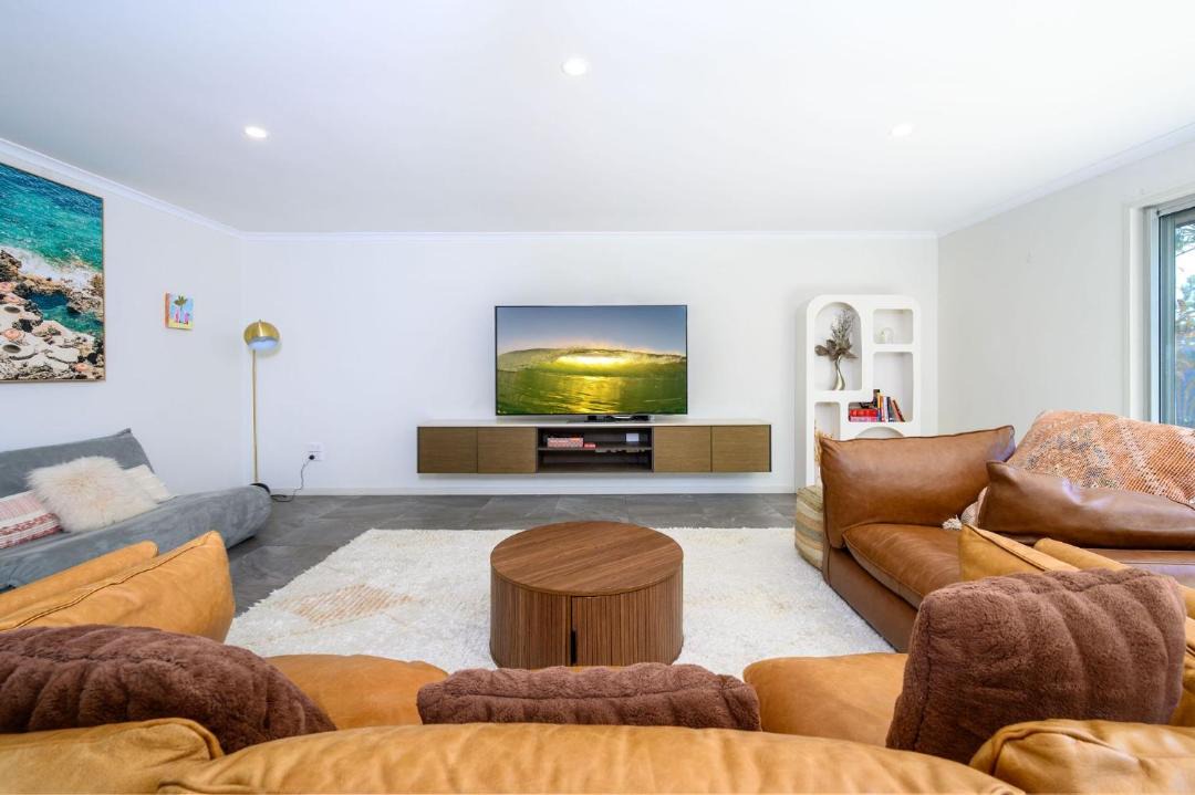 Photo of Livingroom in Broadbeach Waters