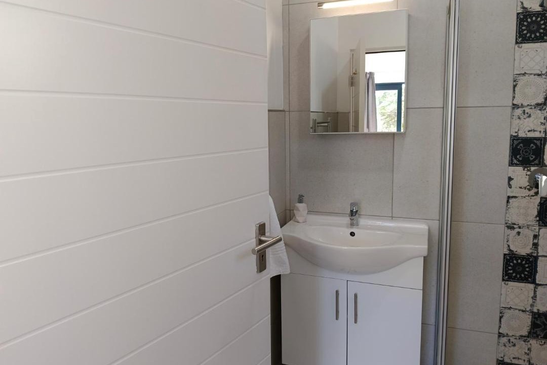Photo of Bathroom in Aston Bay