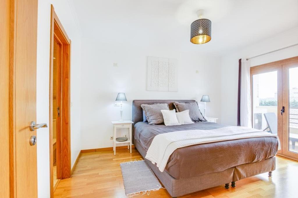 Photo of Bedroom in Odivelas