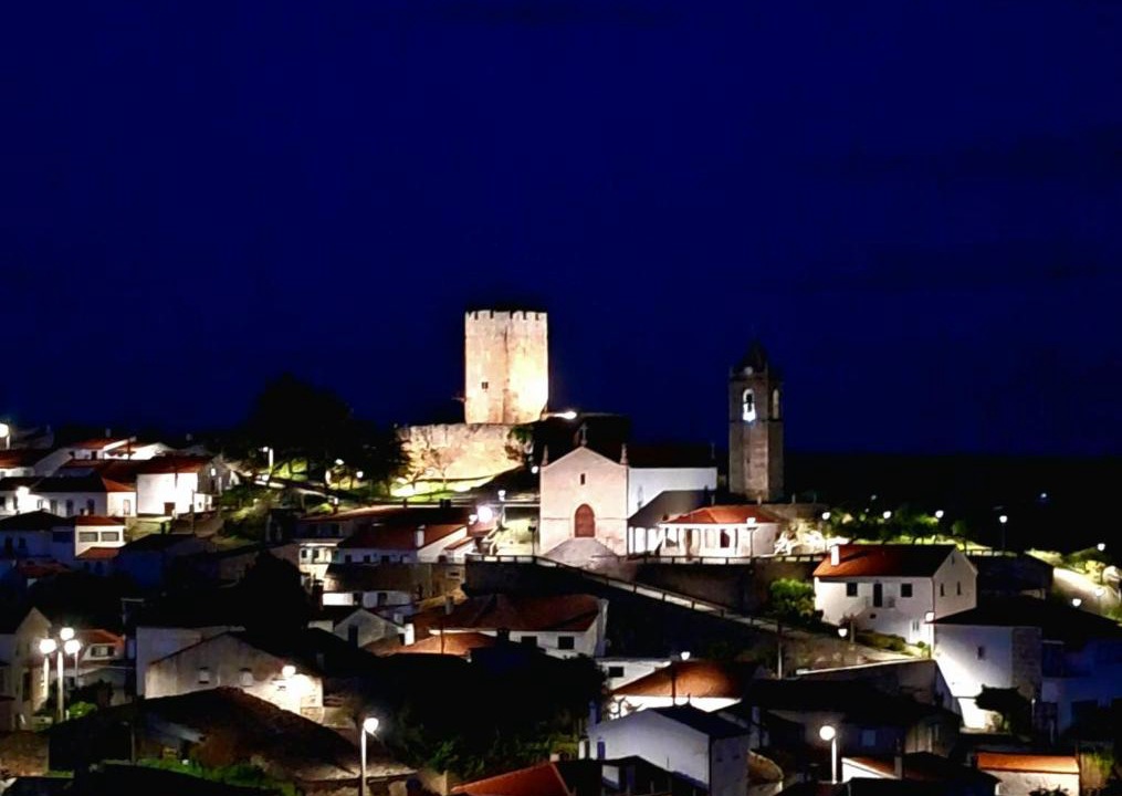Photo of Buildings in Longroiva