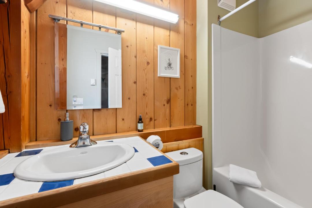 Photo of Bathroom in Ucluelet