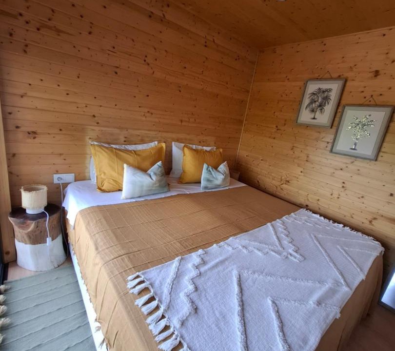 Photo of Bedroom in Tunes