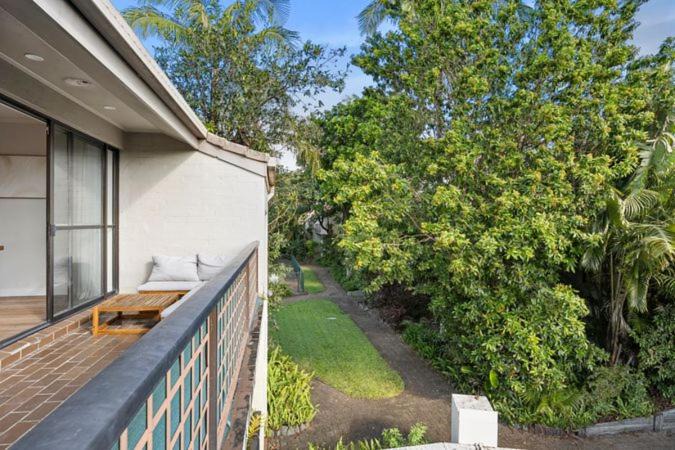 Photo of Patio Balcony in Mermaid Waters