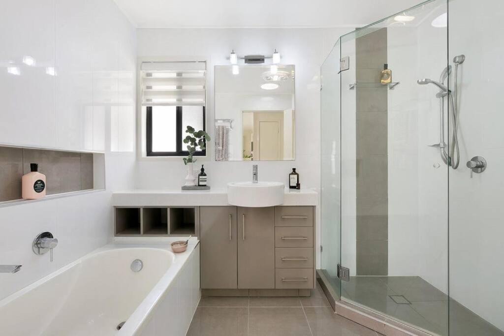 Photo of Bathroom in Mermaid Beach