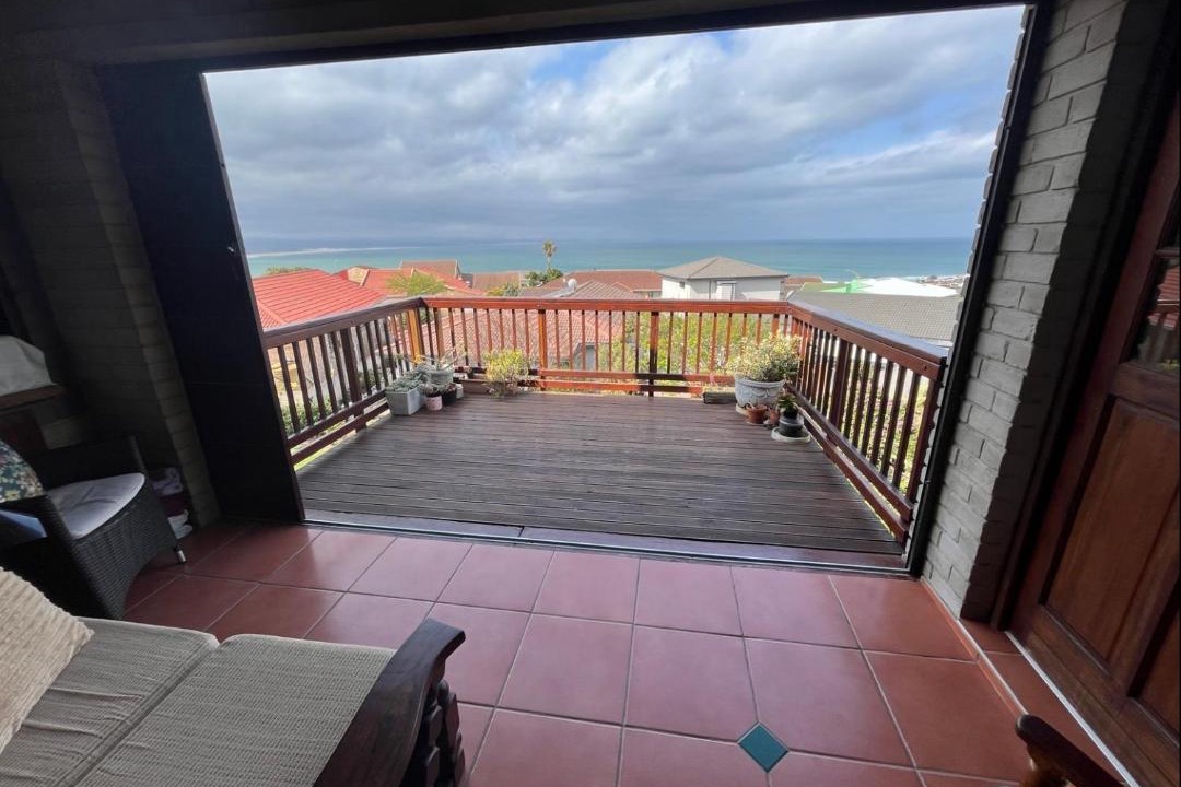 Photo of Patio Balcony in Wavecrest